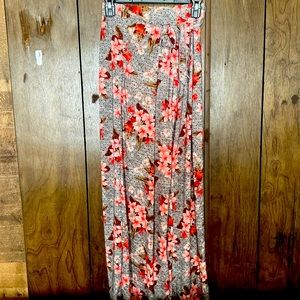 Beautiful pants with polkadots in floral design, pink flowers 🌸 and grey